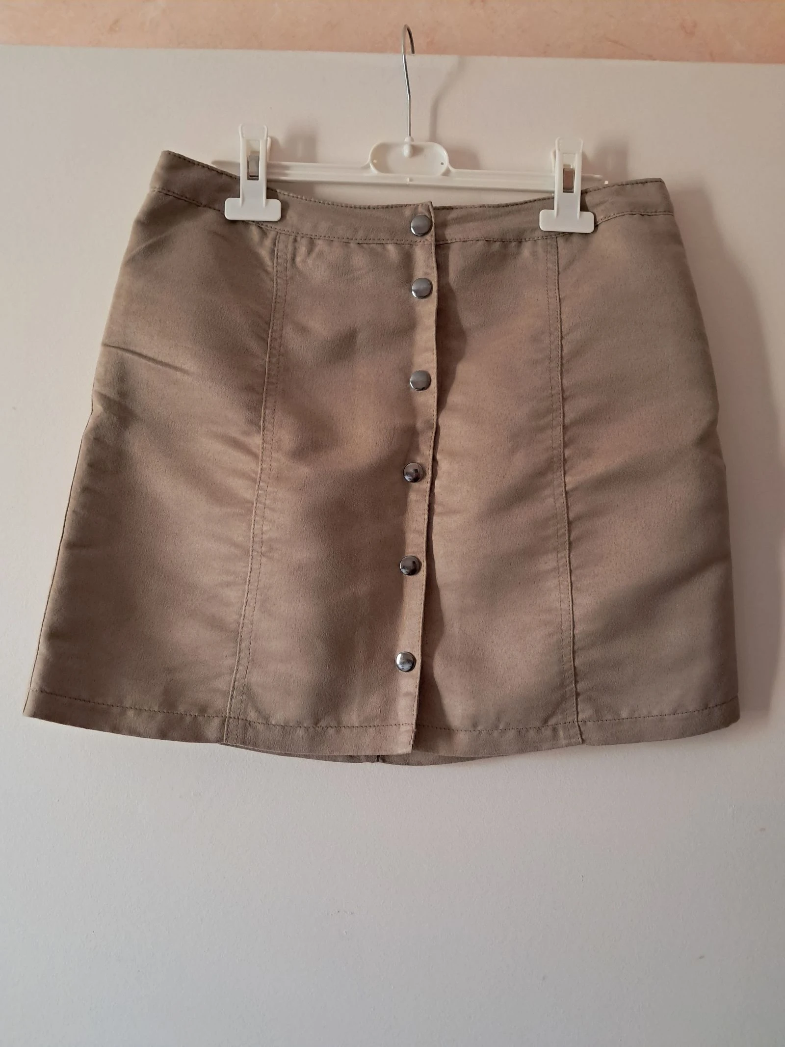 Jupe vero moda 38 beige boutons automne  hiver
